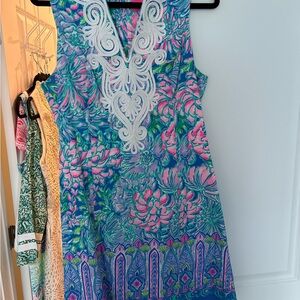 Lilly Pulitzer Sleeveless Floral Print Shift Dress in Blue and Pink